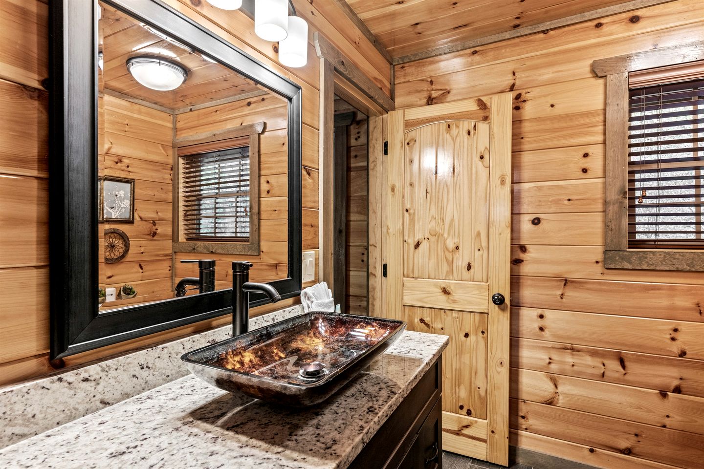Luxurious Smoky Mountain Cabin with Indoor Pool & Hot Tub Near Dollywood in Pigeon Forge, TN
