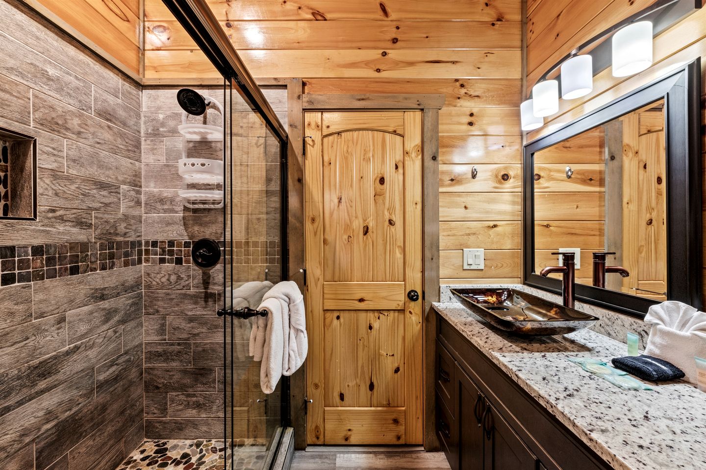 Luxurious Smoky Mountain Cabin with Indoor Pool & Hot Tub Near Dollywood in Pigeon Forge, TN