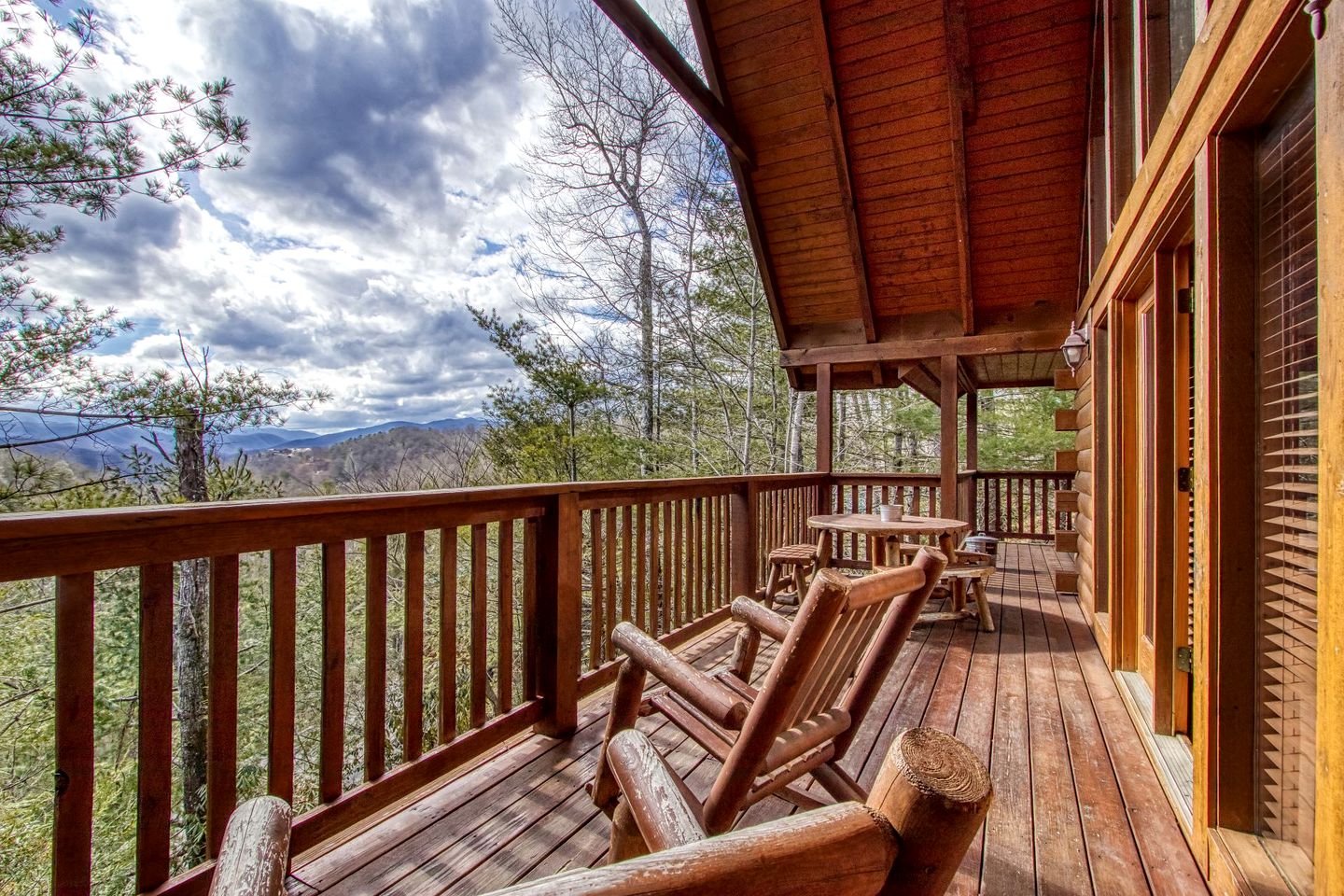 Unwind in Style in this Gatlinburg Luxury Rental for Unforgettable Tennessee Glamping