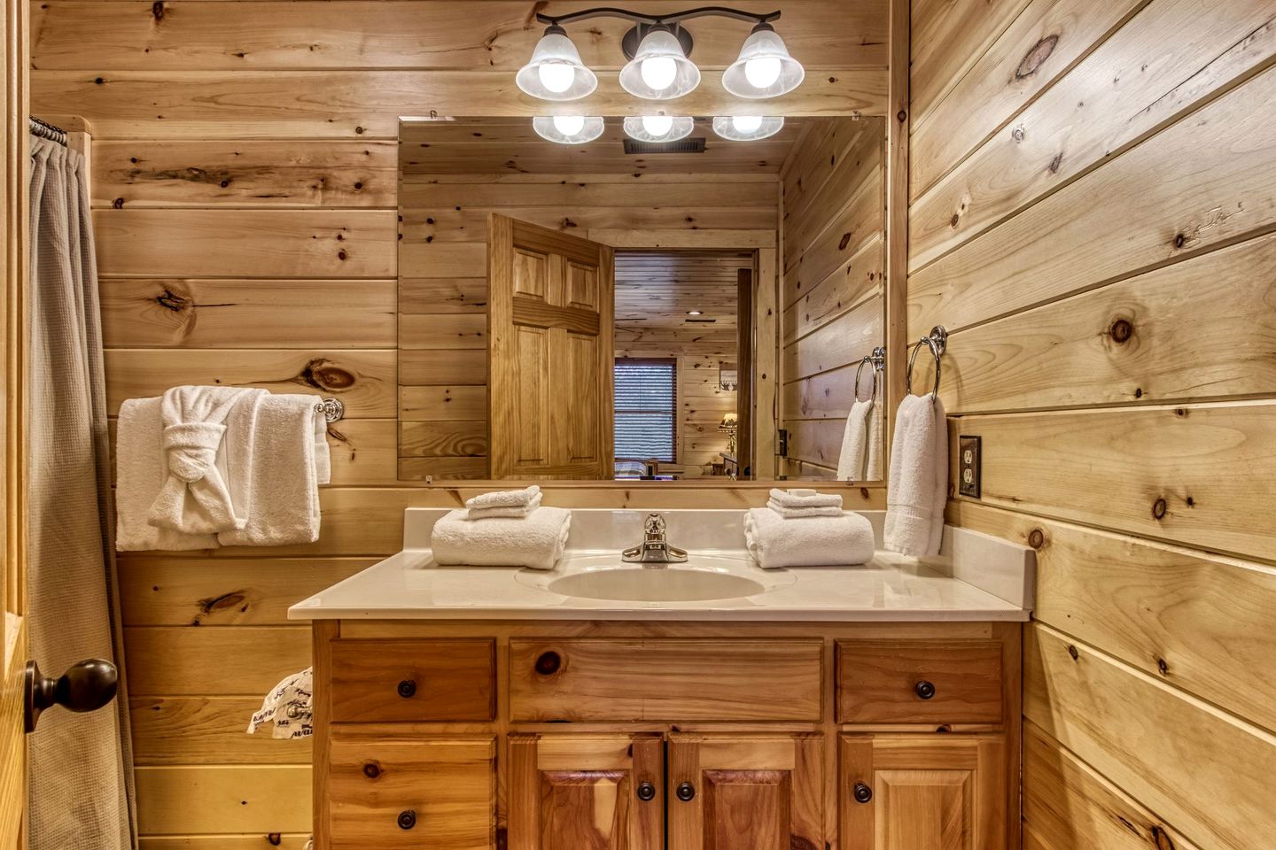 Unwind in Style in this Gatlinburg Luxury Rental for Unforgettable Tennessee Glamping