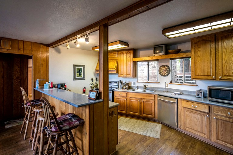 Cabins (United States of America, El Portal, California)