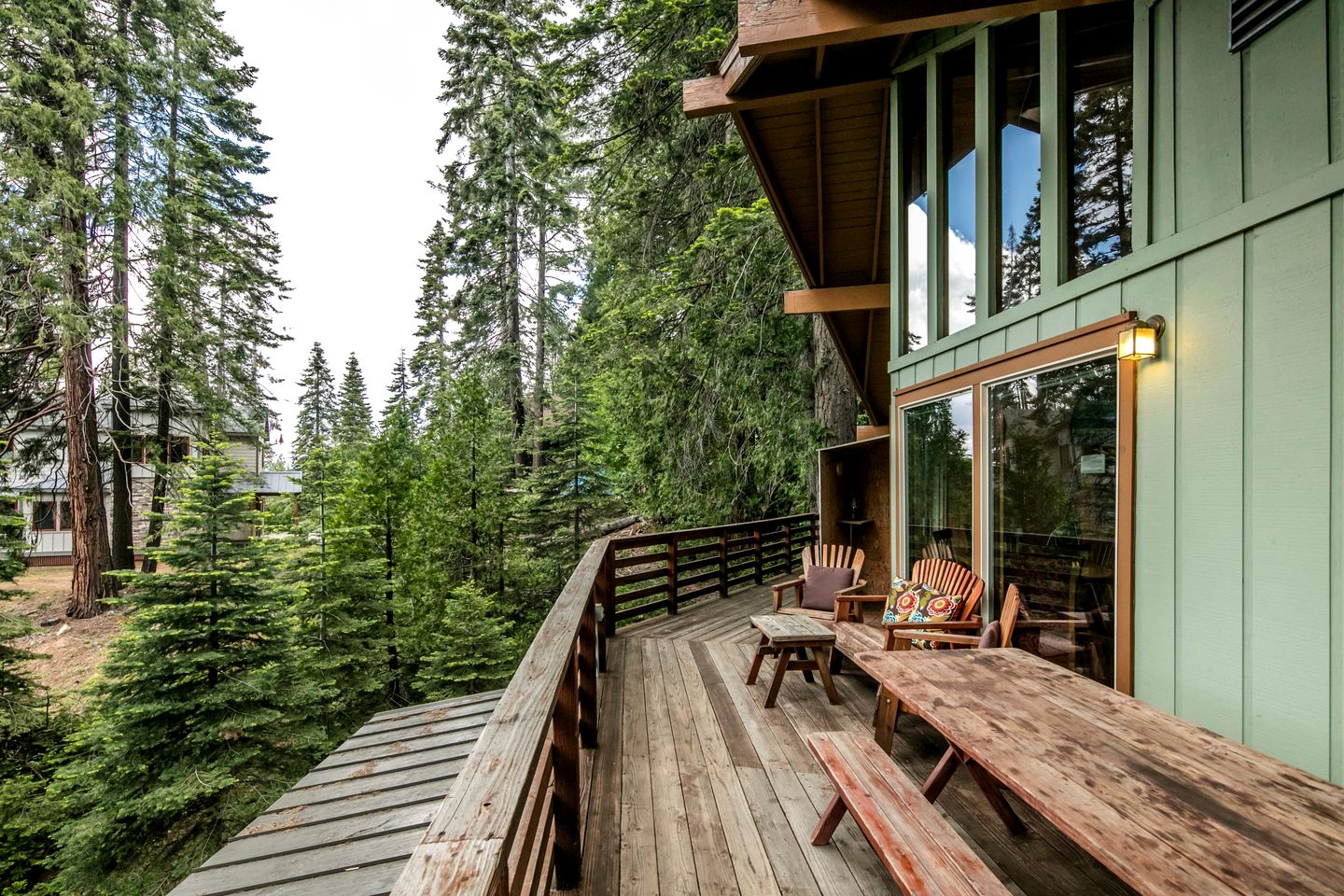 Embrance Nature in this Outstanding Cabin in El Portal, California