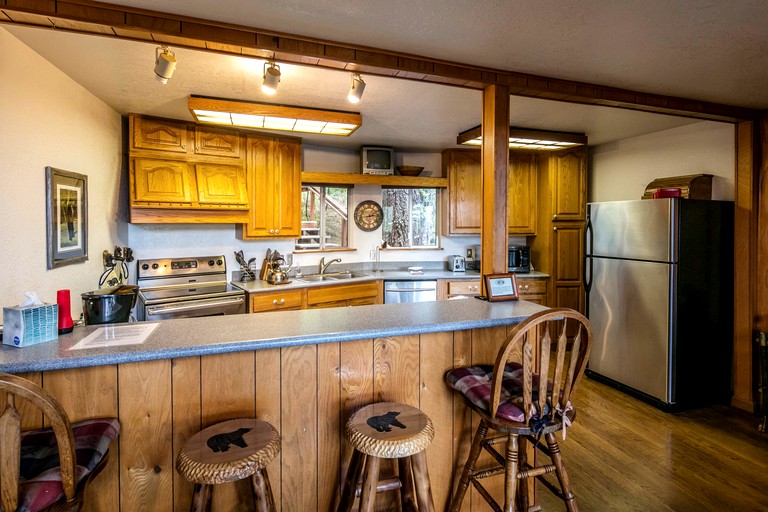 Cabins (United States of America, El Portal, California)