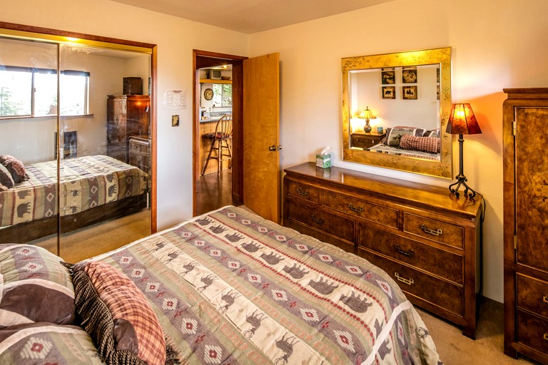 Cabins (United States of America, El Portal, California)