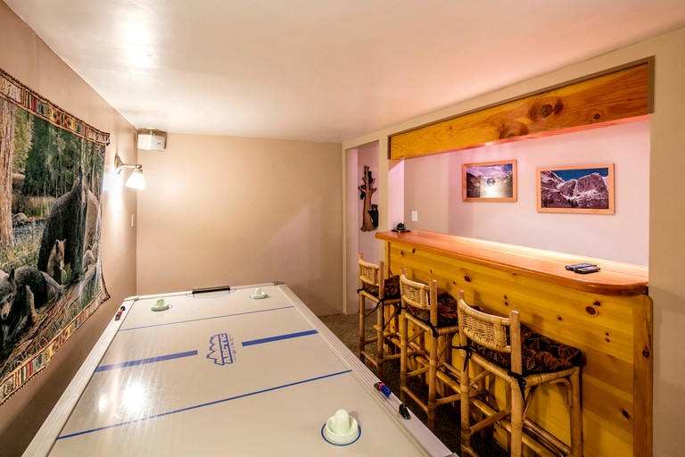 Cabins (United States of America, El Portal, California)