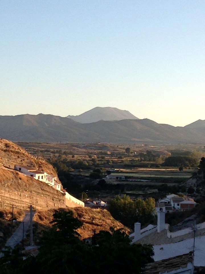 Amazing Cave Rental with Fireplace for a Unique Vacation near Sierra de Baza Natural Park, Andalucia