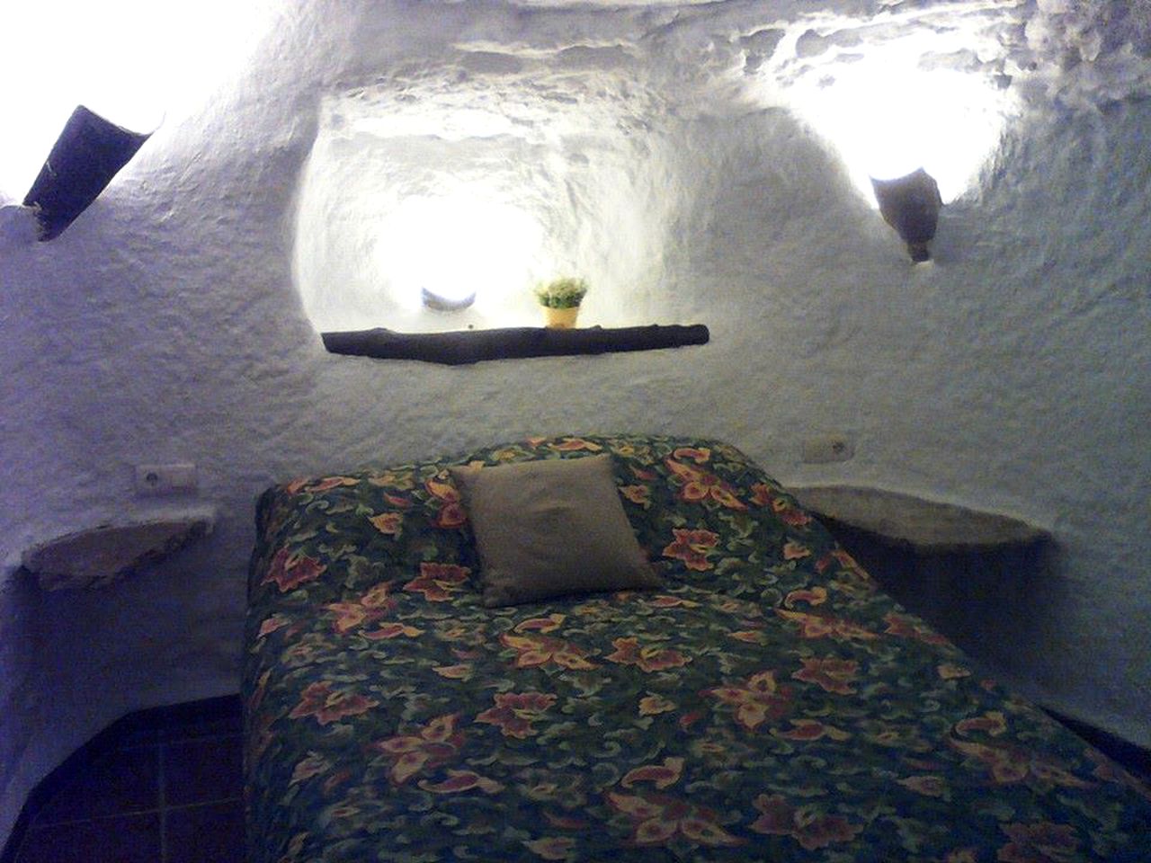 Amazing Cave Rental with Fireplace for a Unique Vacation near Sierra de Baza Natural Park, Andalucia