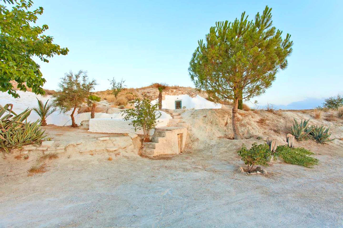 Unique Cave Suite for a Glamping Adventure in Andalucía, Spain