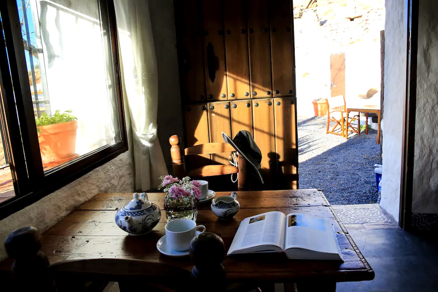 Cozy Cave Rental for a Romantic Getaway near the Sierra Nevada in Andalusia, Spain