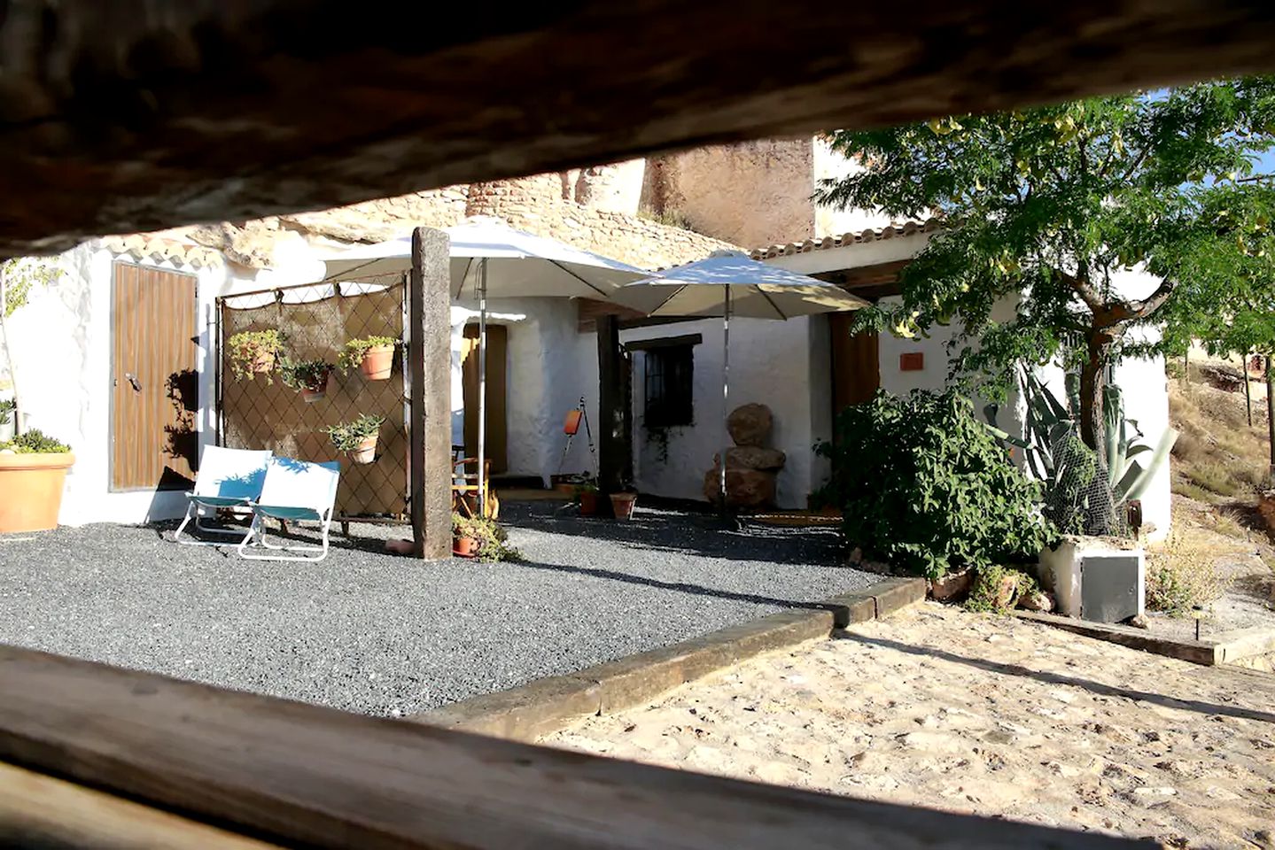 Cozy Cave Rental for a Romantic Getaway near the Sierra Nevada in Andalusia, Spain