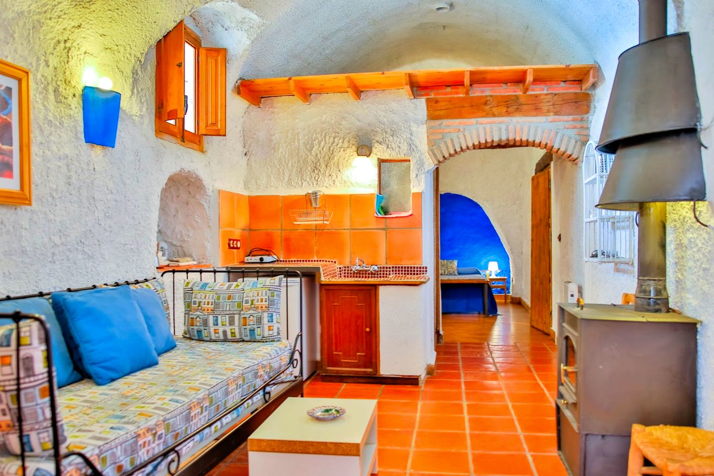 Gorgeous Cave Suite for a Weekend Getaway in Andalusia, Spain