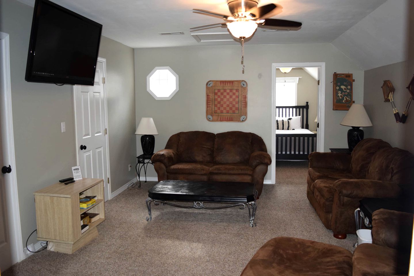 Cullman County Retreat: Pet-Friendly Lake Cabin with Hot Tub and Boat Dock for Big Groups