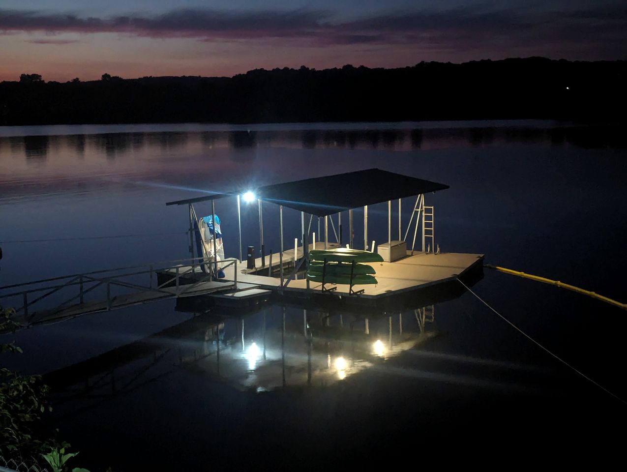 Cullman County Retreat: Pet-Friendly Lake Cabin with Hot Tub and Boat Dock for Big Groups