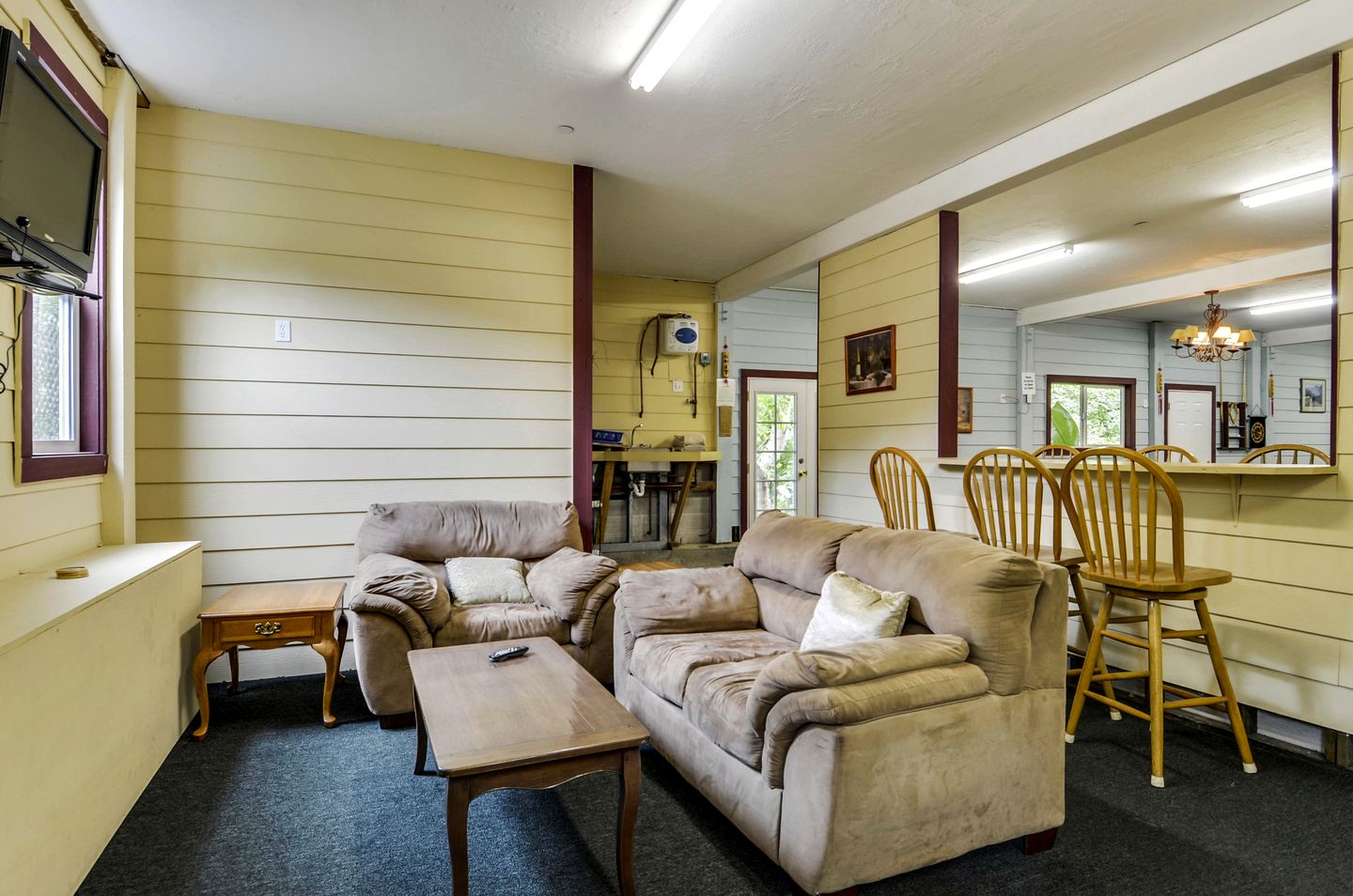 Spacious Riverfront Cottage with Game Room & Private Beach near Wineries in Guerneville, California