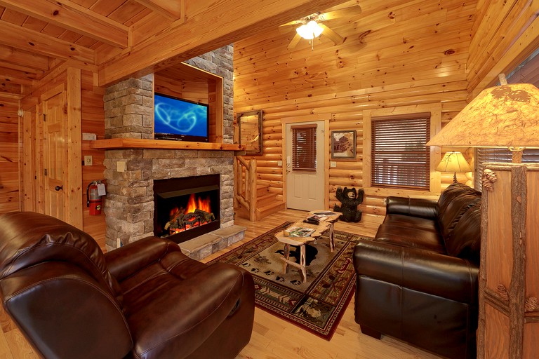 Cabins (United States, Gatlinburg, Tennessee)