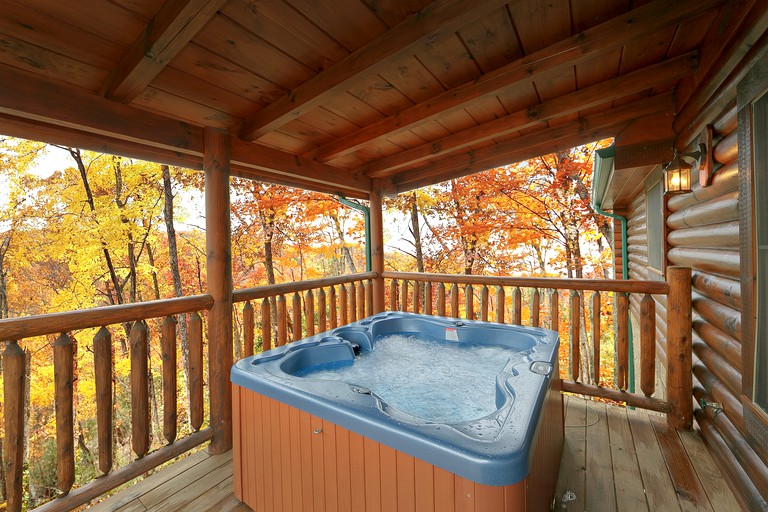 Cabins (United States, Gatlinburg, Tennessee)