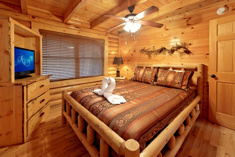 Cabins (United States, Gatlinburg, Tennessee)