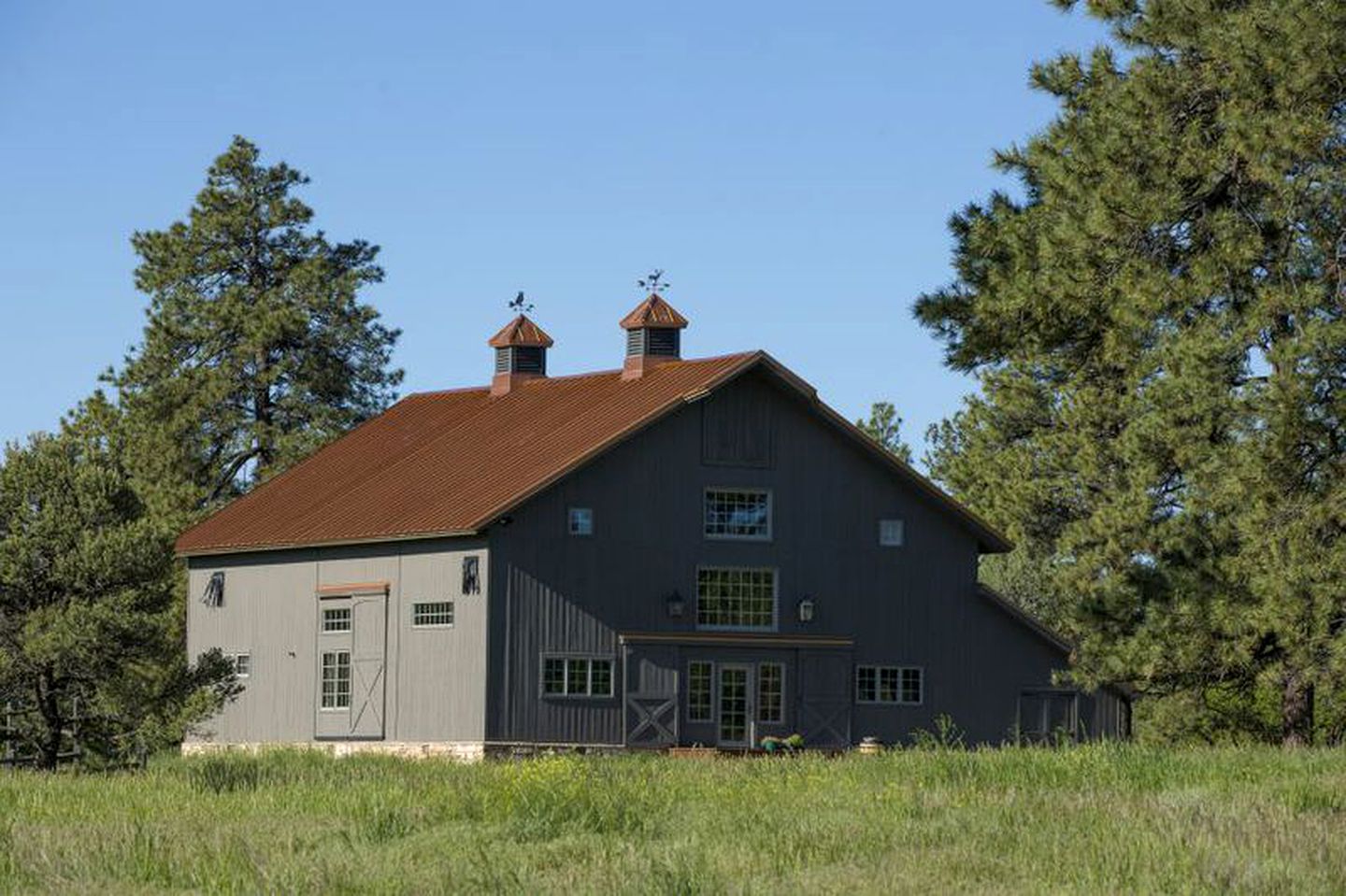 Amish Built Cabin Set on 11-Acres for a Vacation near Durango, Colorado