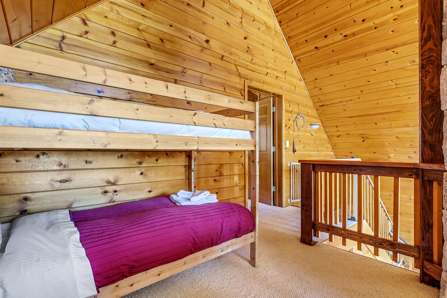 Luxurious Bear Valley Cabin in the Pines with Hot Tub, Perfect for a Family Friendly Vacation