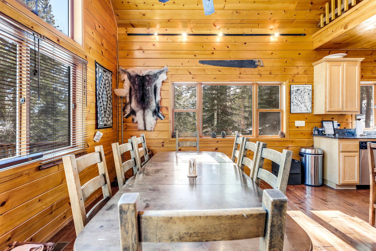 Luxurious Bear Valley Cabin in the Pines with Hot Tub, Perfect for a Family Friendly Vacation
