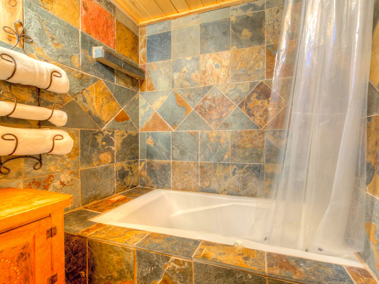 Gorgeous Custom Built Cabin with a Hot Tub near Denver, Colorado