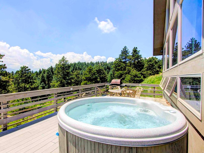 Cabins (Evergreen, Colorado, United States)