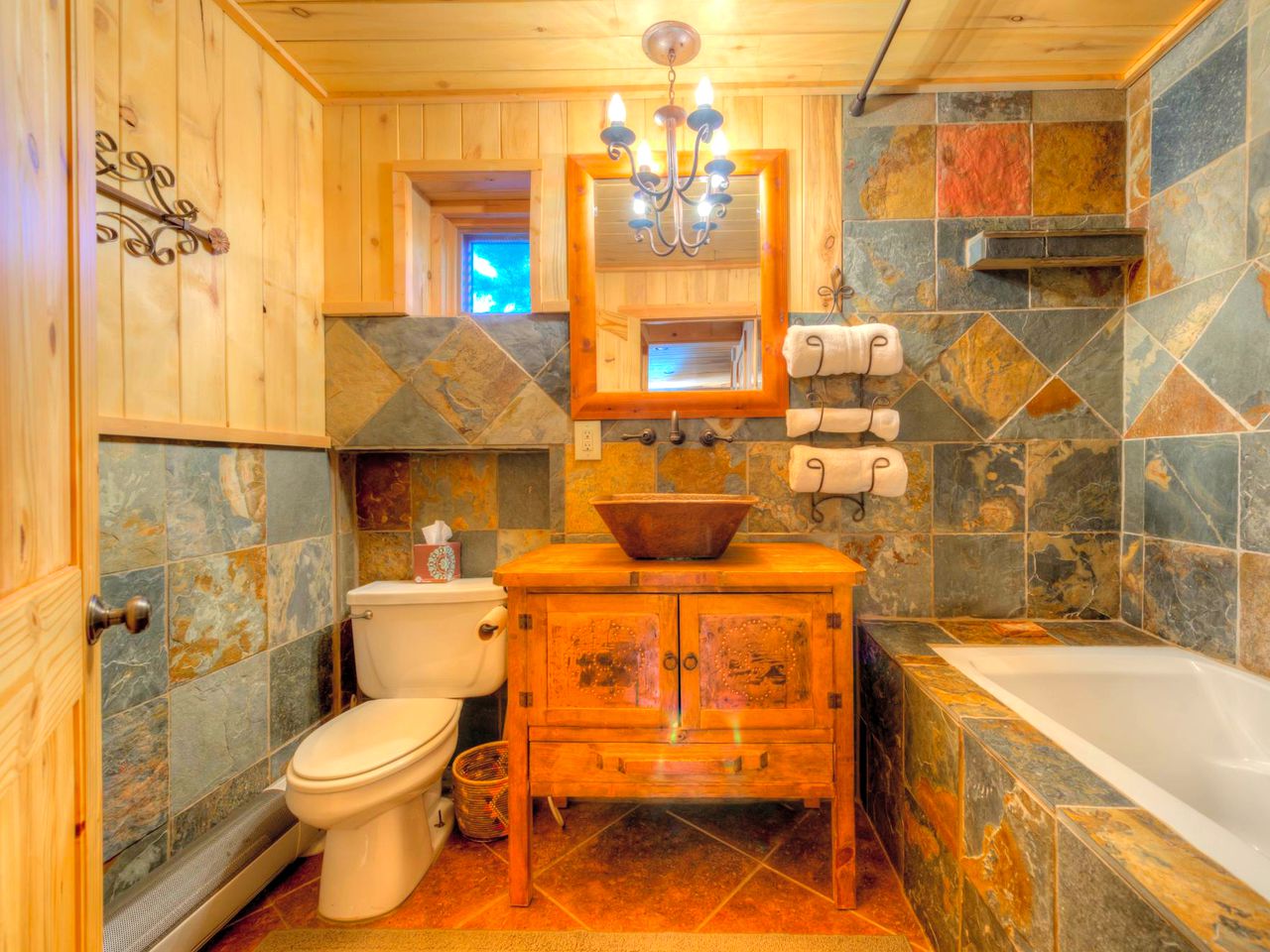 Gorgeous Custom Built Cabin with a Hot Tub near Denver, Colorado