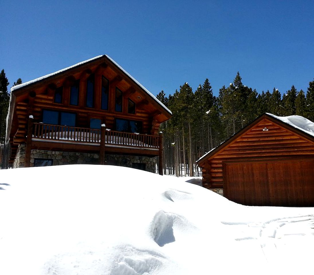 Spacious Cabin Rental on the Breckenridge Ski Resort in Breckenridge, Colorado