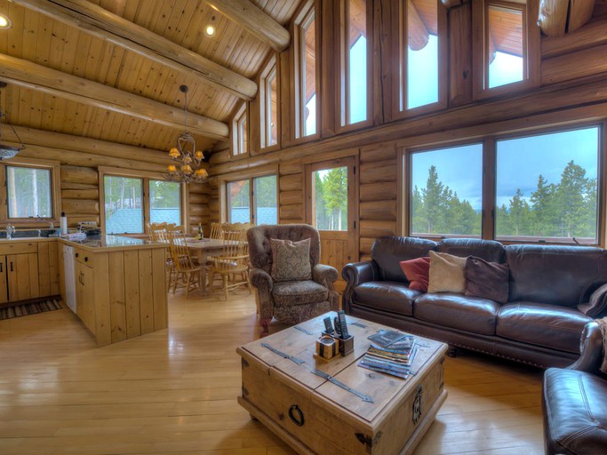 Cabins (Breckenridge, Colorado, United States)