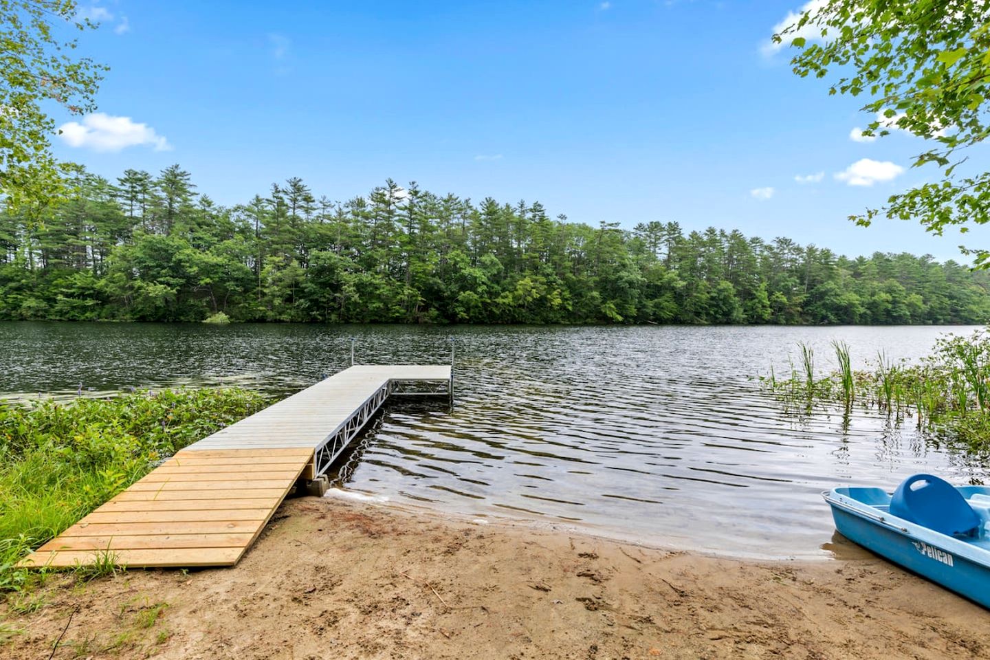 Cute A-Frame Retreat with Inviting Hot Tub in Oxford, Maine