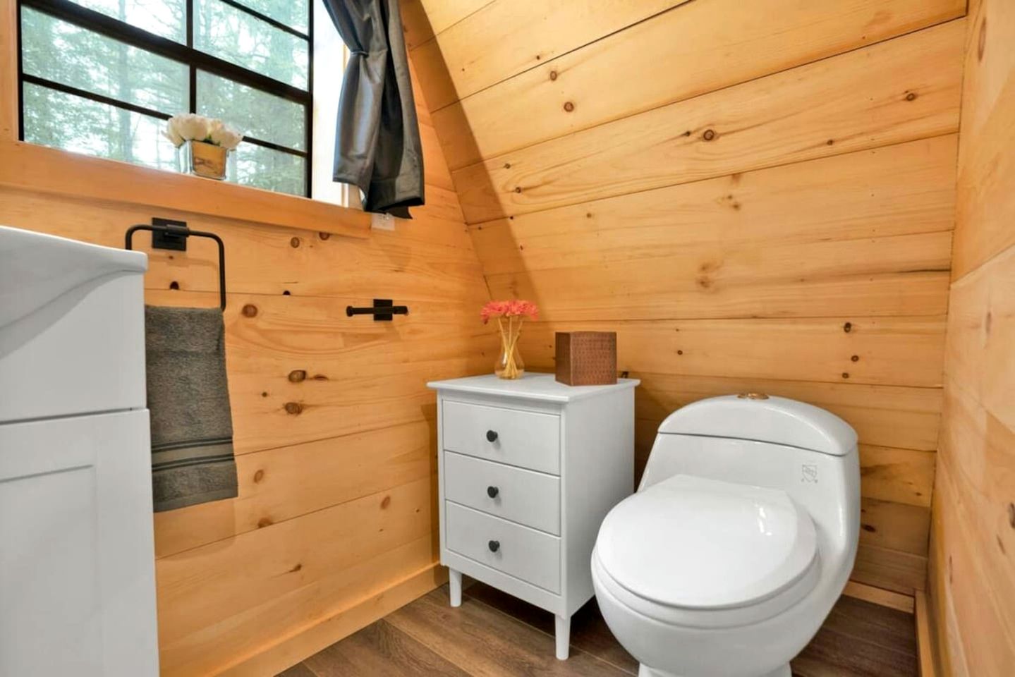 Cute A-Frame Retreat with Inviting Hot Tub in Oxford, Maine
