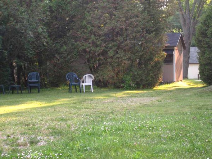 Cottages (Port Dover, Ontario, Canada)