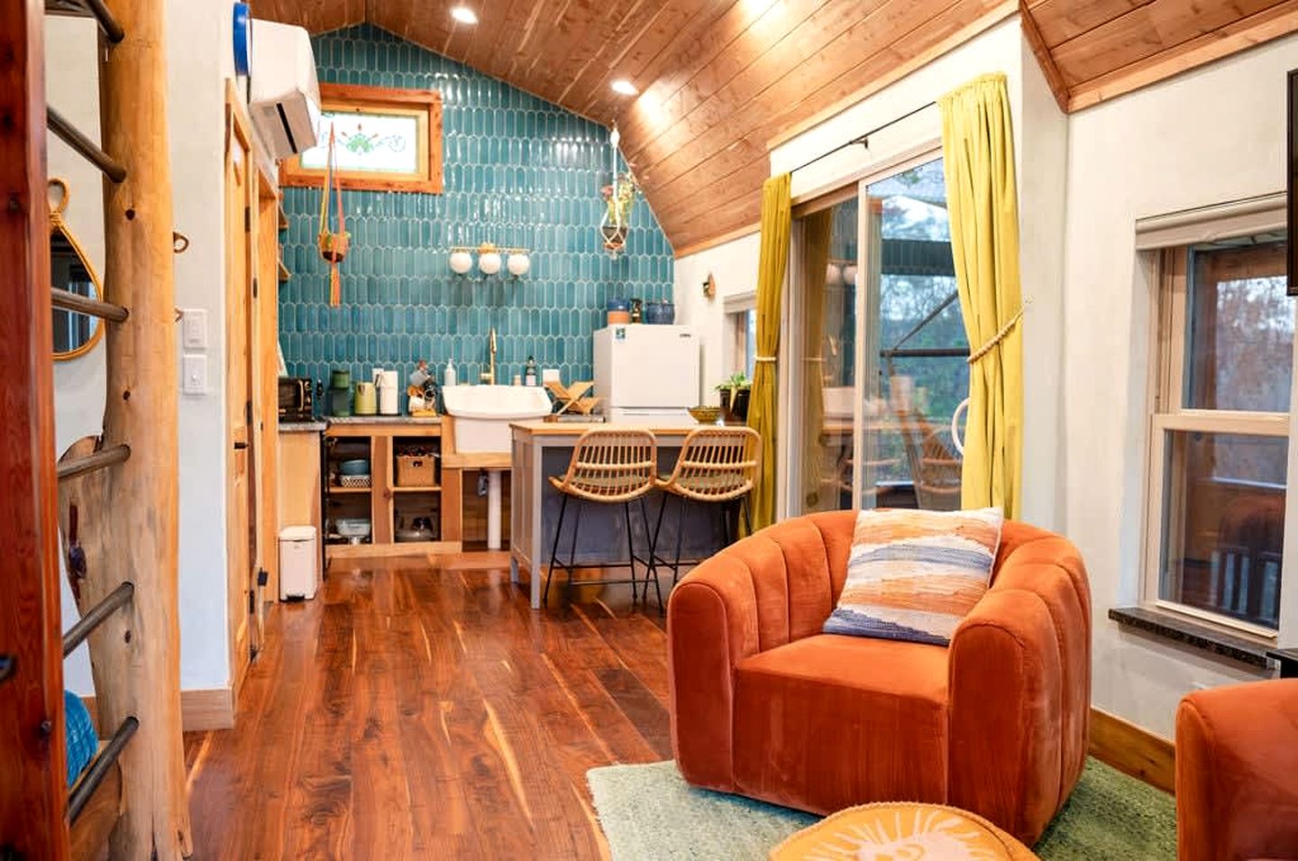 Cute Cabin near Chattanooga, for Wonderful Family Glamping in Tennessee