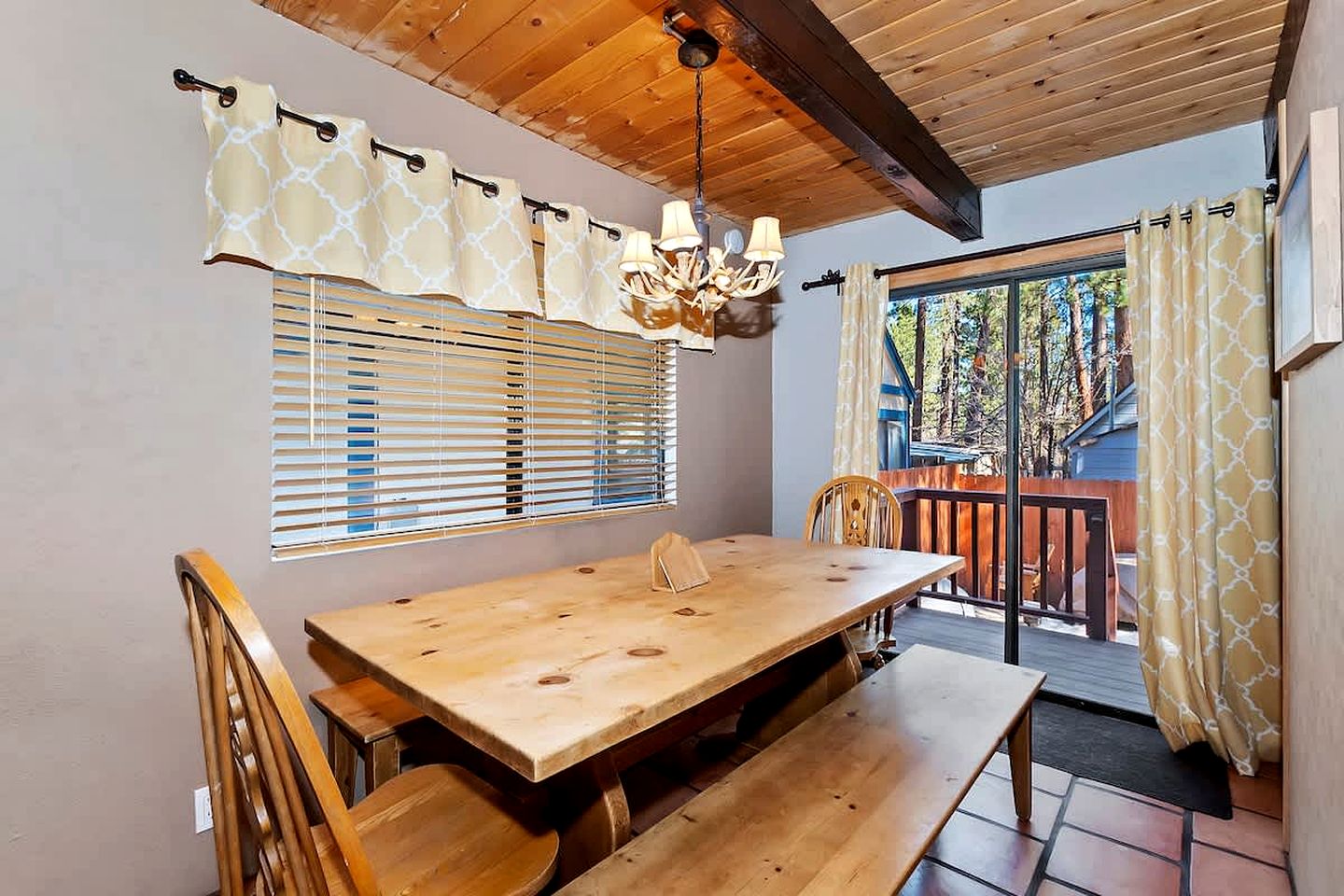 Cute Cabin with Fireplace and Private Patio in Big Bear Lake, California