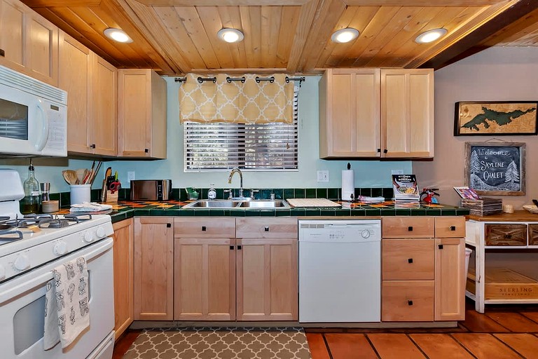 Cabins (United States of America, Big Bear Lake, California)