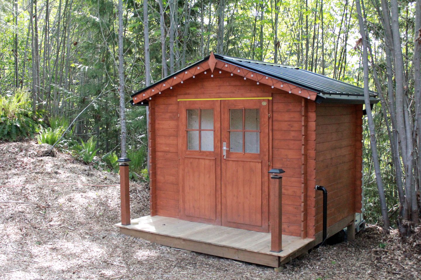 Cute Cabin for Glamping Escapes in Duncan, British Columbia