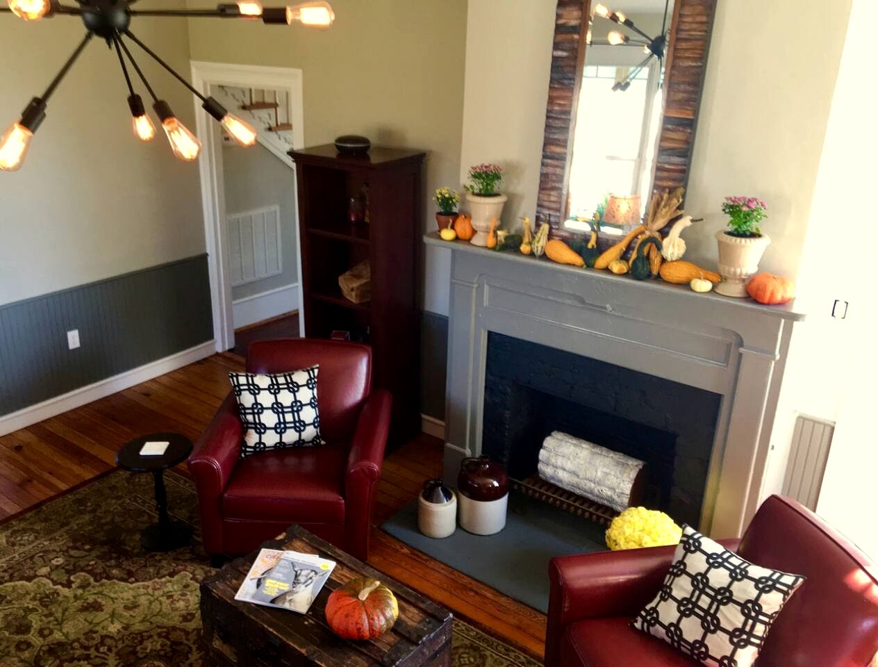 Cute Cottage on Working Farm for Farmstay Glamping Getaways to Virginia - Perfect for Animal Lovers