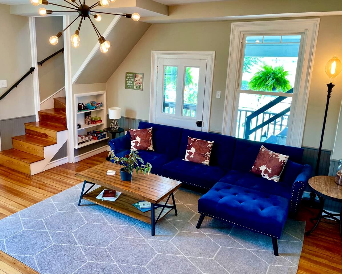 Cute Cottage on Working Farm for Farmstay Glamping Getaways to Virginia - Perfect for Animal Lovers