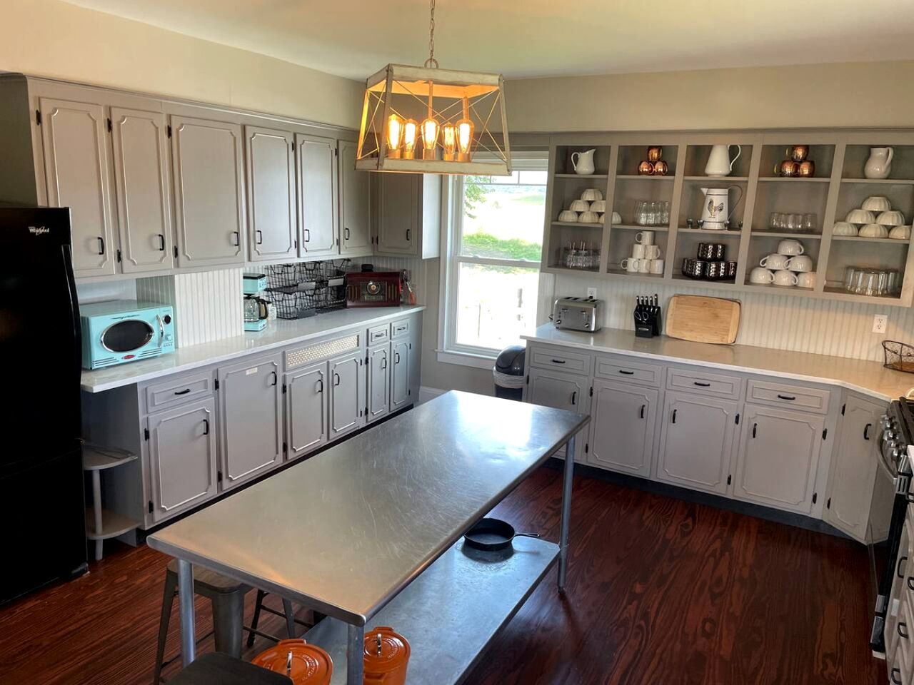 Cute Cottage on Working Farm for Farmstay Glamping Getaways to Virginia - Perfect for Animal Lovers