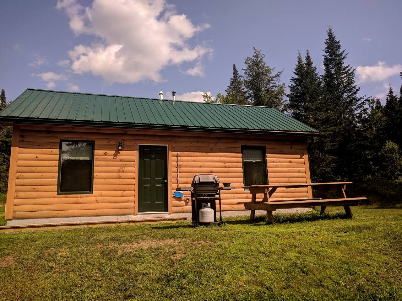 Cabins (United States of America, Hyde Park, Vermont)