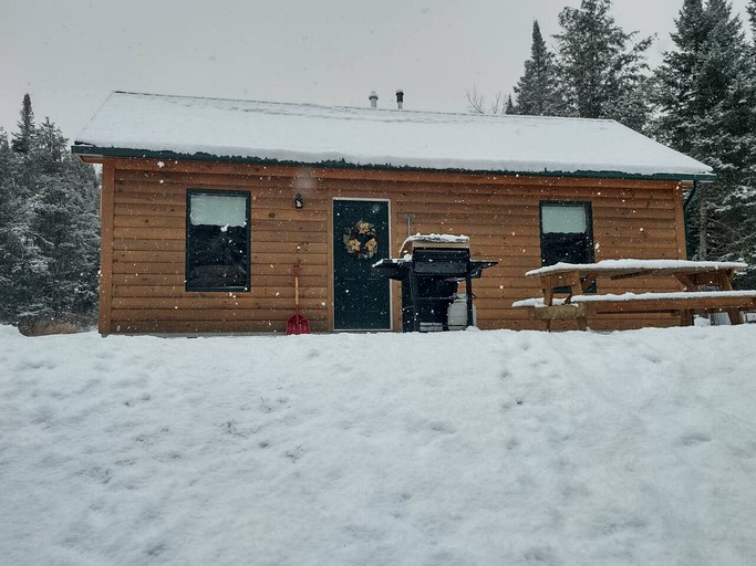 Cabins (United States of America, Hyde Park, Vermont)
