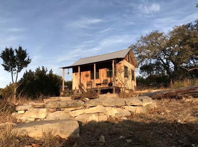 Cabins (Harper, Texas, United States)