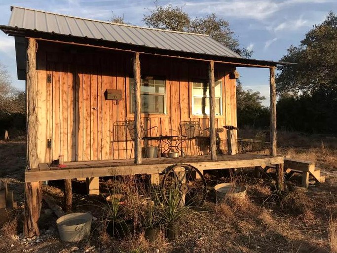 Cabins (Harper, Texas, United States)