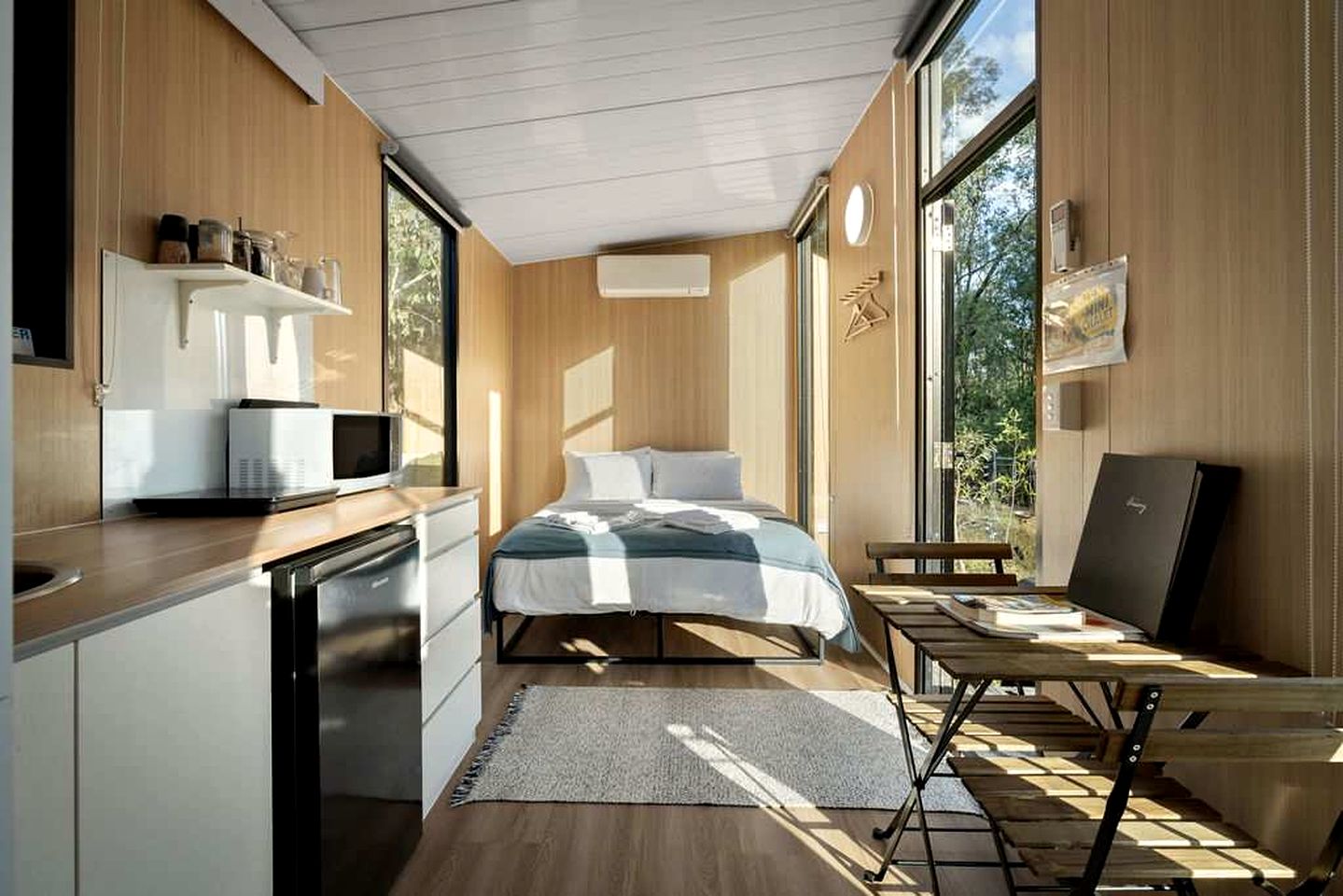 Cute Tiny House for a Delightful Relaxing Farm Stay Surrounded by Nature in Mundoolun, Queensland