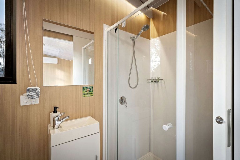 Tiny Houses (Australia, Mundoolun, Queensland)