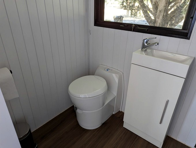 Tiny Houses (Australia, Dadswells Bridge, Victoria)