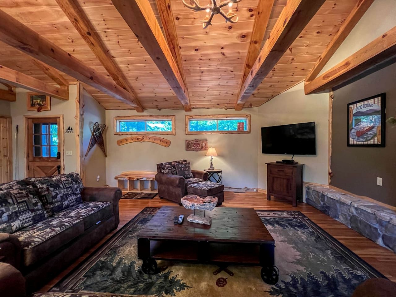 Cute Wooden Cabin Nestled Amidst Trees in North Conway, New Hampshire