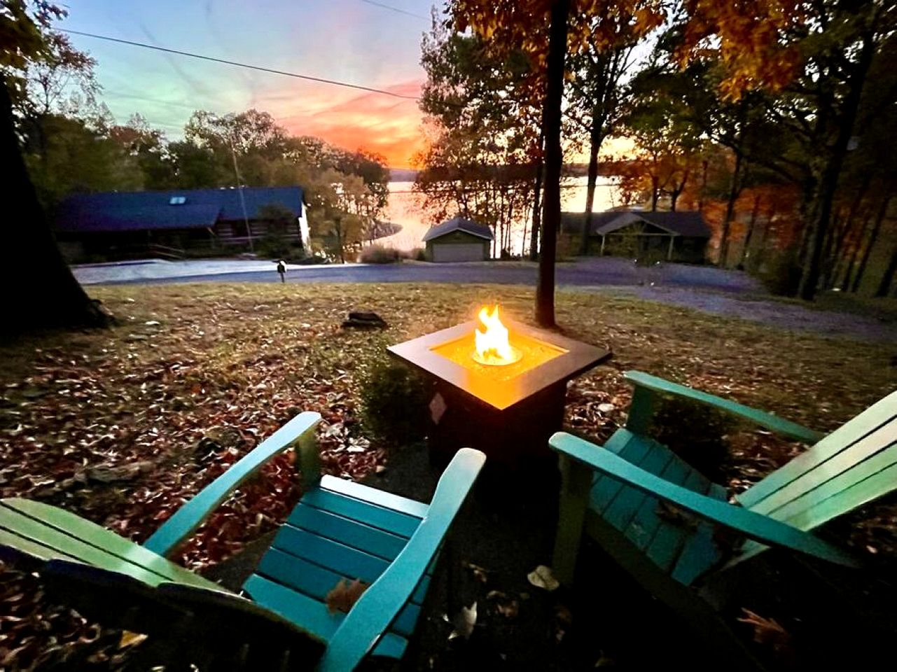 Charming Cottage with Fire Pit and Barbecue in Cadiz, Kentucky