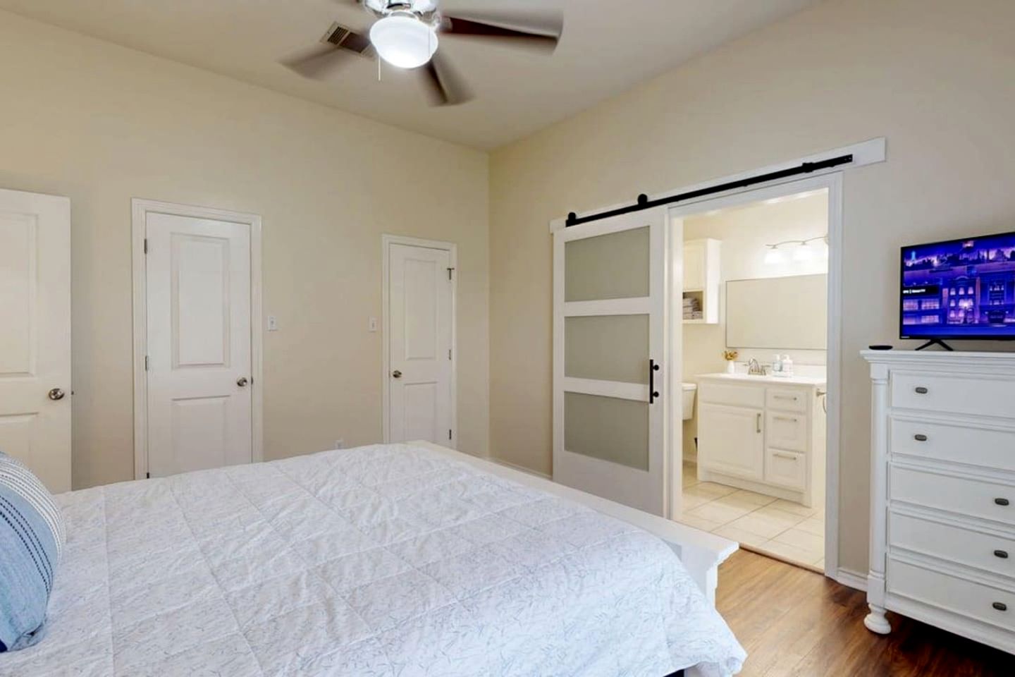 Cozy Updated Home Near Wolf Pen Creek Park – College Station, Texas