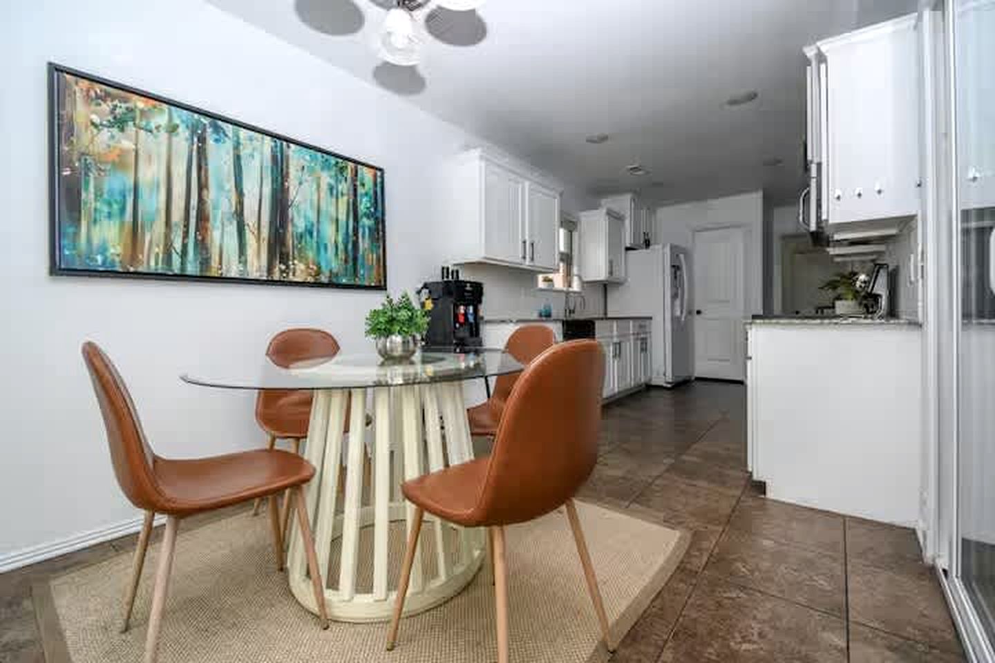 Family-Friendly Getaway with Large Yard & Cozy Living Spaces in Siloam Springs, Arkansas